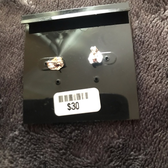 Silver tone crystal earrings - Picture 4 of 4